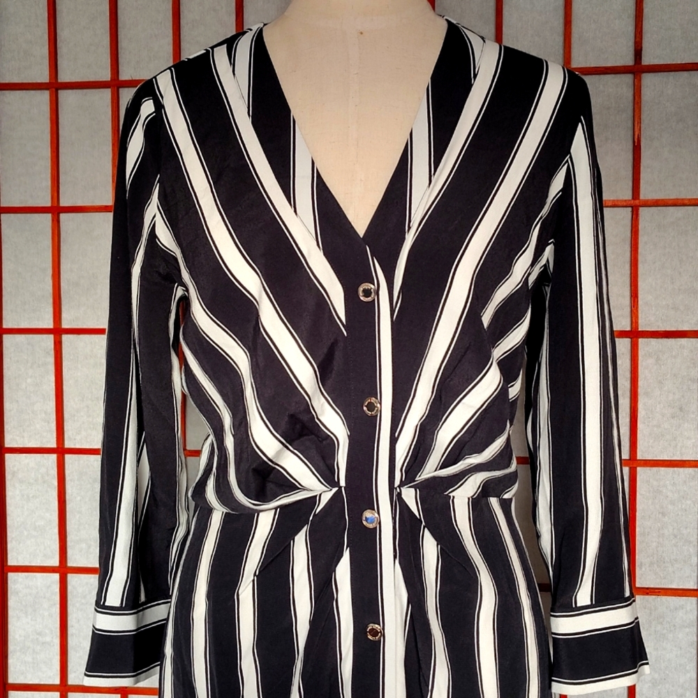 #8 White House Black Market Stripe ( Black n White ) Button up Dress. Size: XS - Picture 2 of 6
